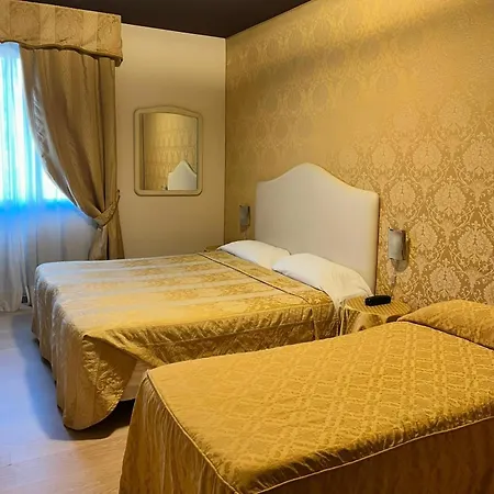 Laerte Palace موليانو فينيتو
